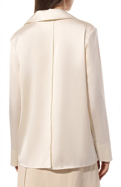 Атласная блузка JACQUEMUS кремового цвета по цене 49300 руб., арт. 22E/213SH103-1000, фото 4 Атласная блузка JACQUEMUS, арт. 22E/213SH103-1000, фото 4