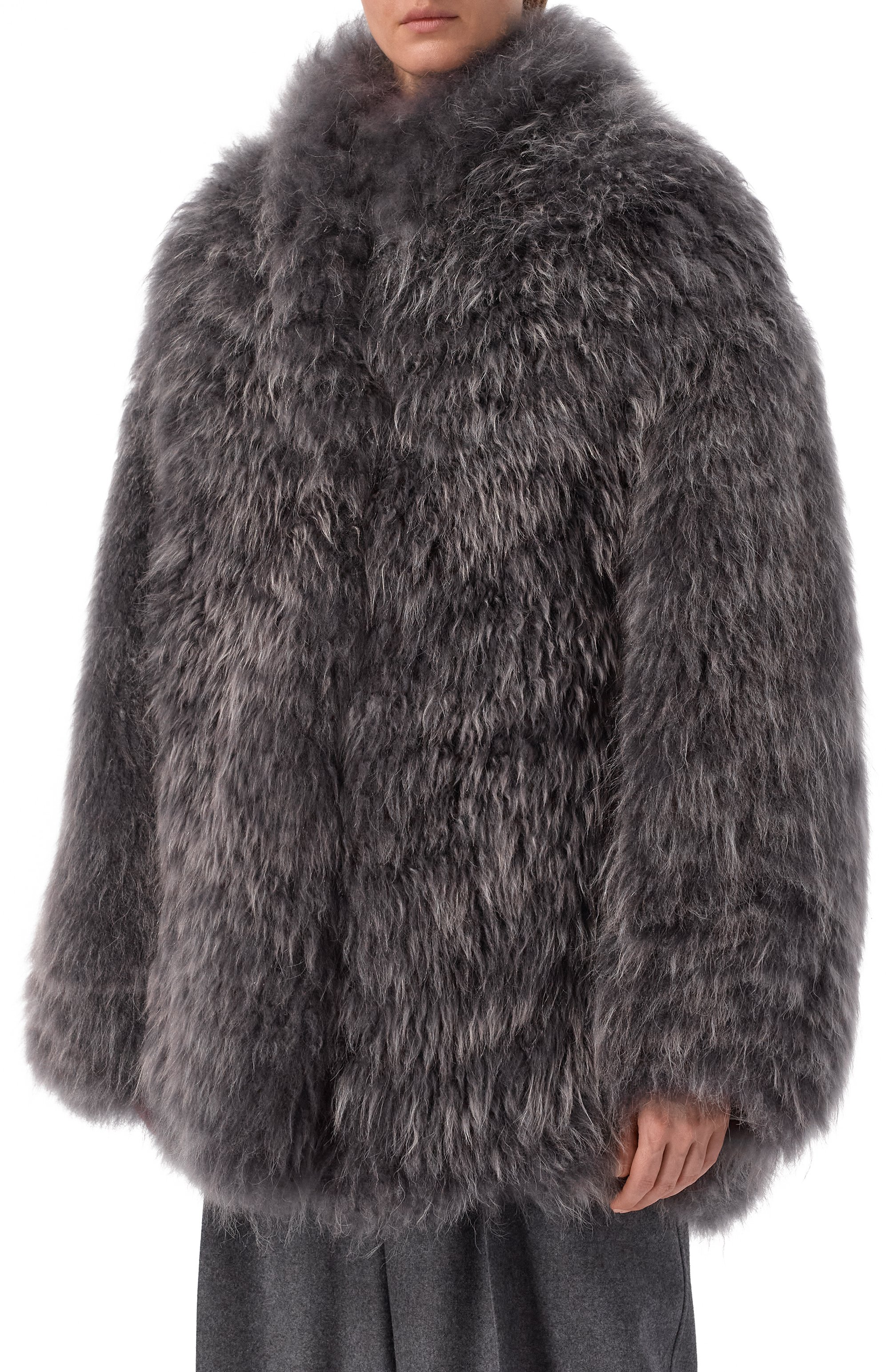 Шуба из козлика GIORGIO ARMANI серого цвета по цене 1215000 руб., арт. GW003147/AF24741, фото 3 Шуба из козлика GIORGIO ARMANI, арт. GW003147/AF24741, фото 3