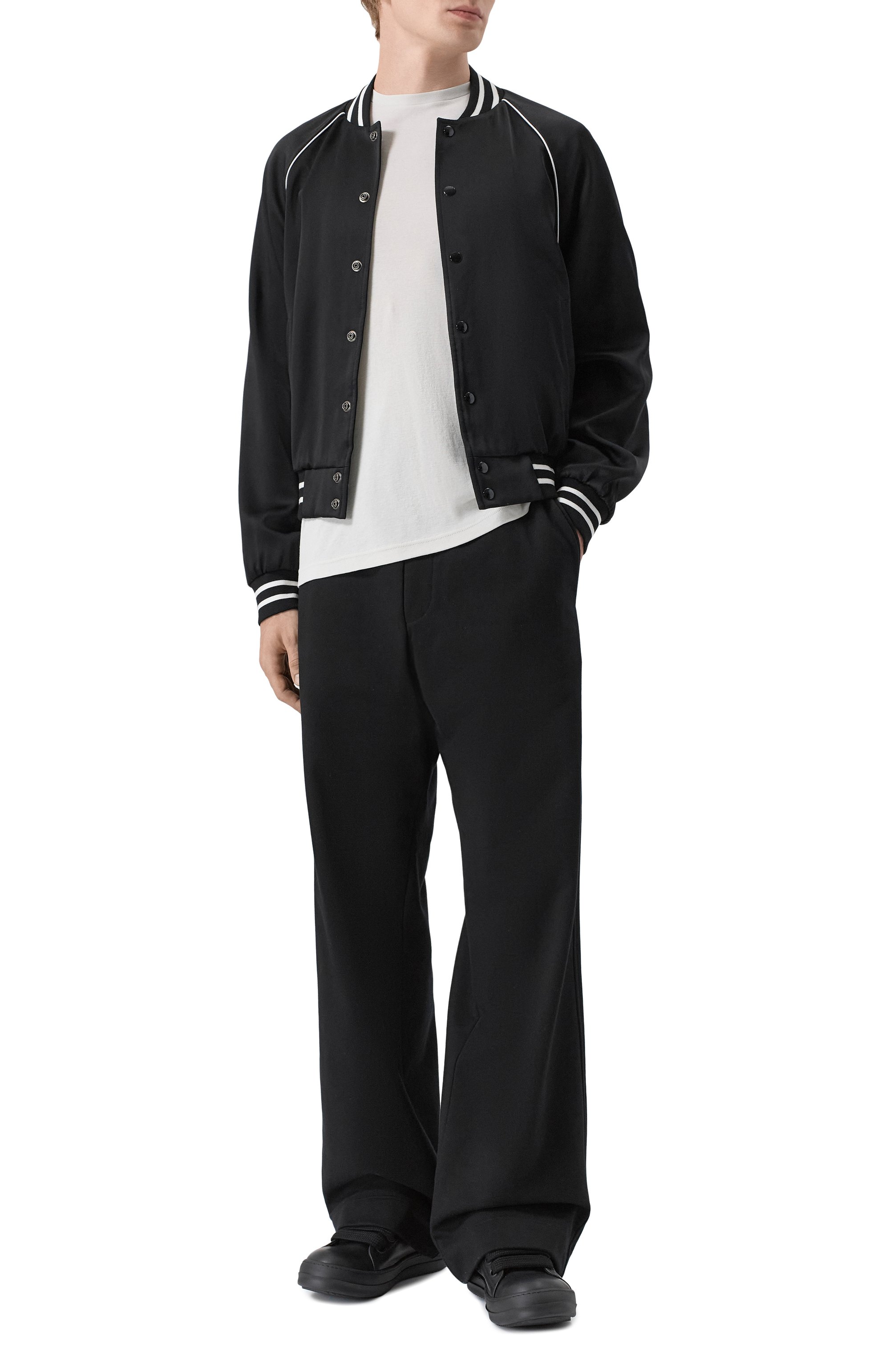 Бомбер ANN DEMEULEMEESTER черного цвета по цене 213000 руб., арт. B0013733/FA647, фото 2 Бомбер ANN DEMEULEMEESTER, арт. B0013733/FA647, фото 2