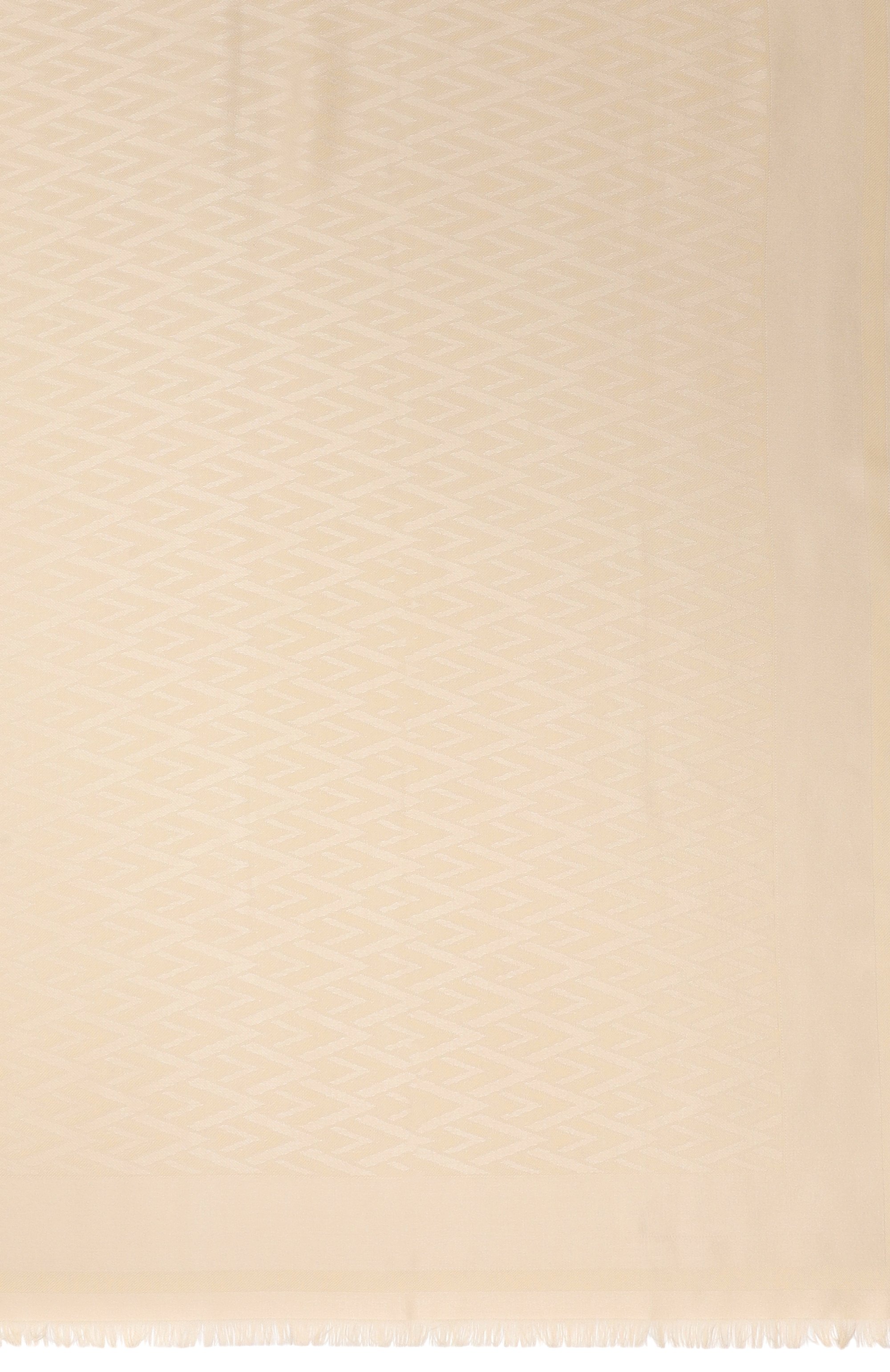 Шаль из шелка и шерсти VALENTINO кремового цвета по цене 64700 руб., арт. 6W2EB104/HKS, фото 4 Шаль из шелка и шерсти VALENTINO, арт. 6W2EB104/HKS, фото 4