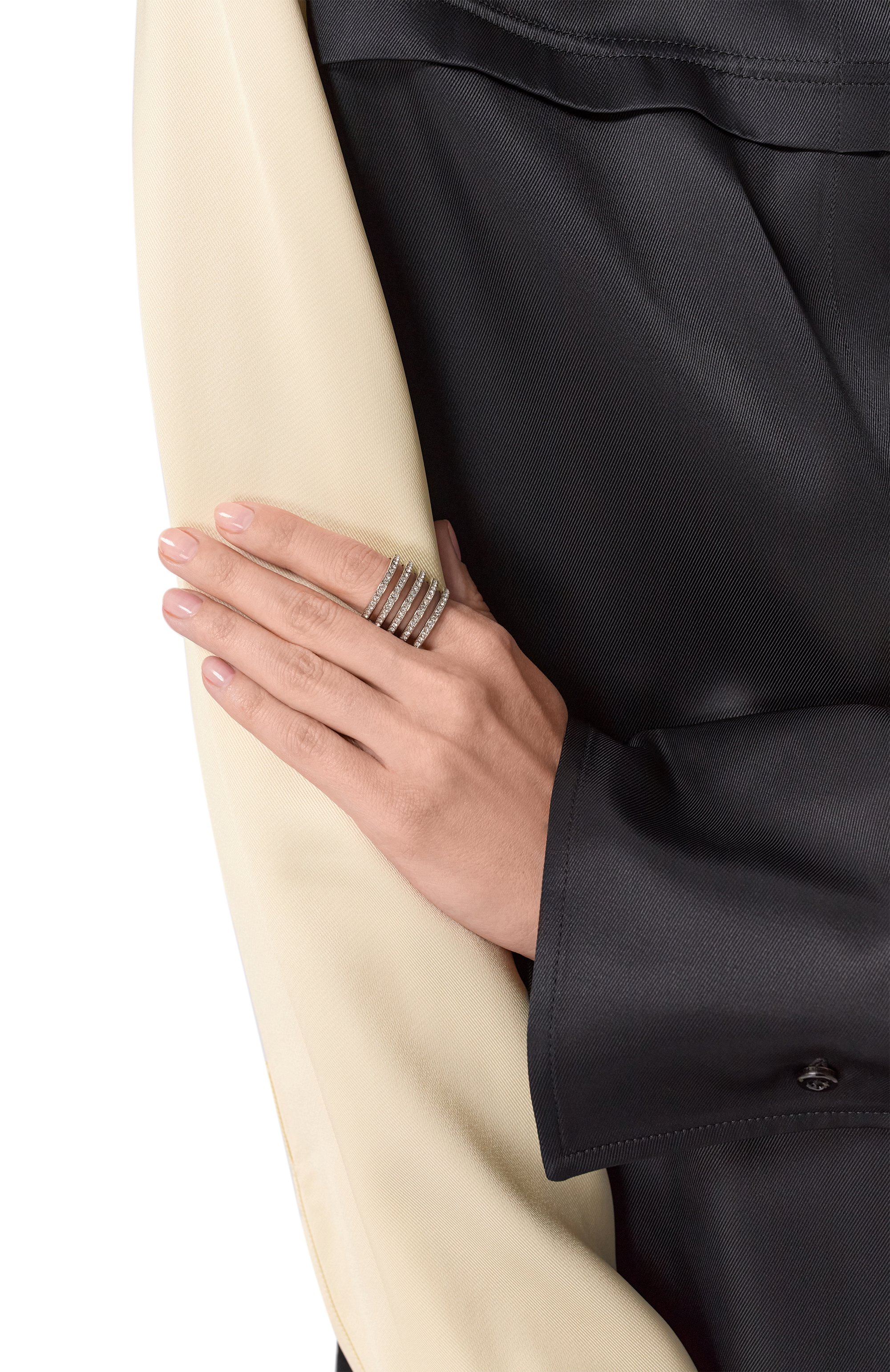 Кольцо AMINA MUADDI серебряного цвета по цене 58750 руб., арт. S9J333483VIT054, фото 2 Кольцо AMINA MUADDI, арт. S9J333483VIT054, фото 2