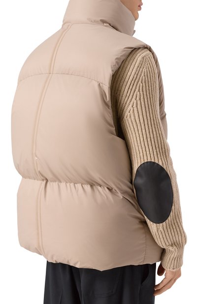 Пуховый жилет MORDECAI светло-бежевого цвета по цене 106000 руб., арт. 25A96MRU04/S, фото 4 Пуховый жилет MORDECAI, арт. 25A96MRU04/S, фото 4