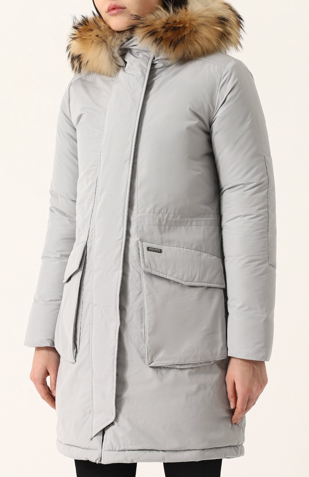 Пуховая парка с меховой отделкой капюшона WOOLRICH серого цвета по цене 89950 руб., арт. WWCPS2481/SM20, фото 3 Пуховая парка с меховой отделкой капюшона WOOLRICH, арт. WWCPS2481/SM20, фото 3