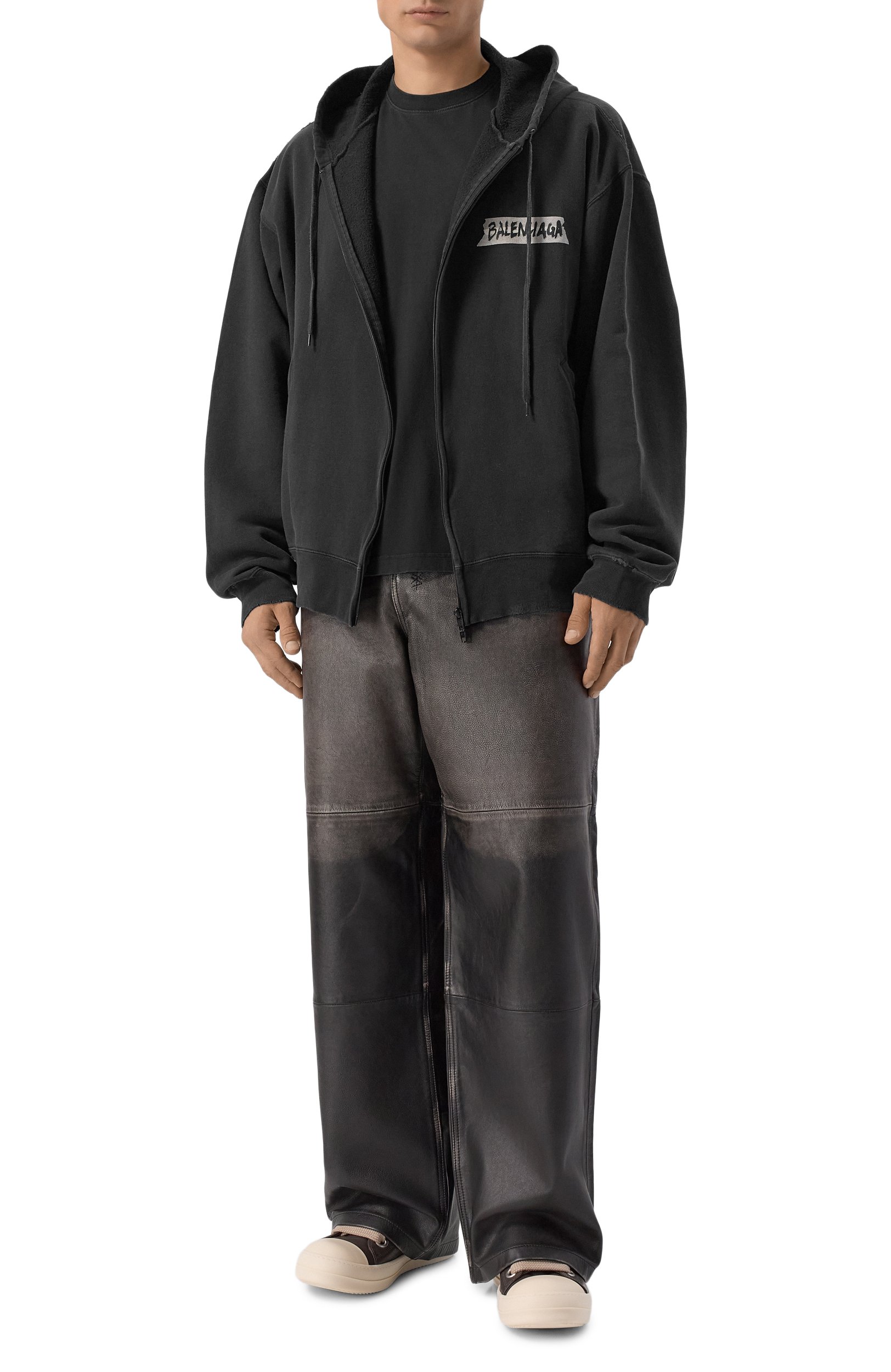 Хлопковая футболка VETEMENTS черного цвета по цене 63200 руб., арт. MH27TR142B, фото 2 Хлопковая футболка VETEMENTS, арт. MH27TR142B, фото 2