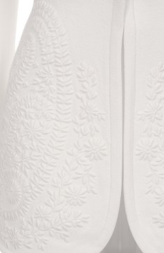 Женский жакет из вискозы GIAMBATTISTA VALLI белого цвета, арт. 25SSSVCA6020/91EMB | Фото 6 (Автоматизация ТО: Проставлено; Рукава: Длинные; Автоматизация состава: Проставлено; Материал внешний: Вискоза; Длина (для топов): Удлиненные; Женское Кросс-КТ: Жакет-одежда; Случай: Вечерний; 1-2-бортные: Однобортные; Стили: Классический)