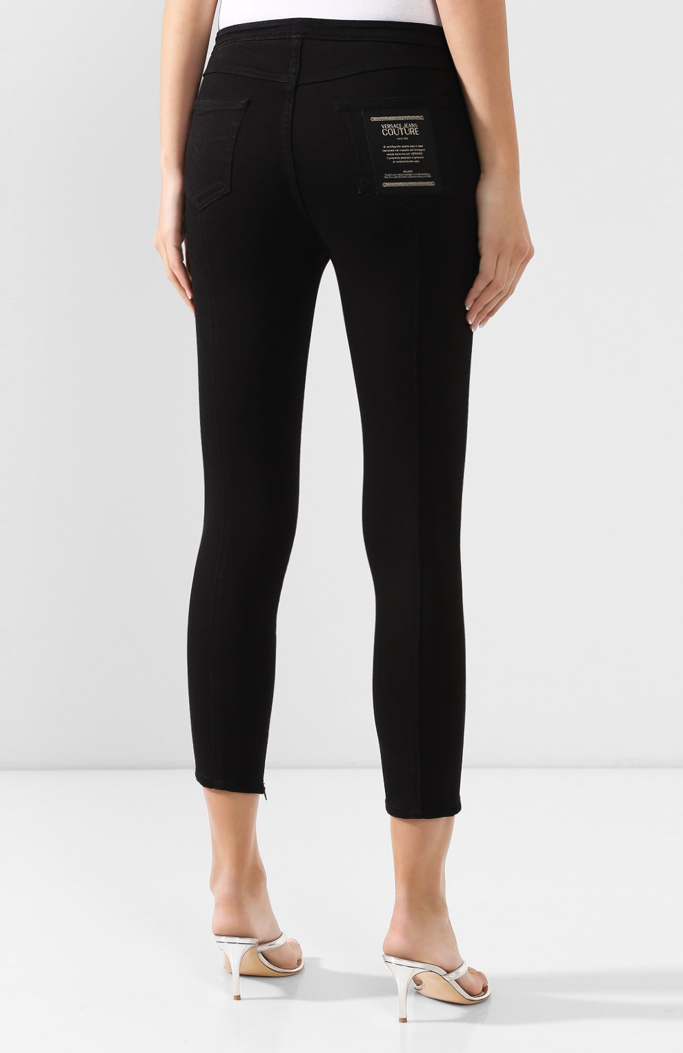 Джинсы VERSACE JEANS COUTURE черного цвета по цене 58800 руб., арт. A1HVA023-VDP523/APV54, фото 4 Джинсы VERSACE JEANS COUTURE, арт. A1HVA023-VDP523/APV54, фото 4