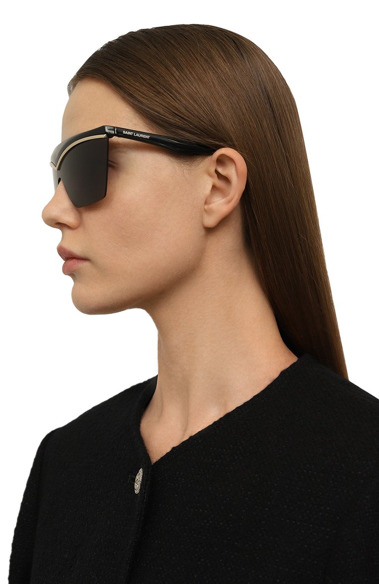 Женские солнцезащитные очки SAINT LAURENT черного цвета, арт. SL 614 MASK 001 | Фото 2 (Региональные ограничения белый список (Axapta Mercury): Не проставлено; Нос: Не проставлено; Материал: Металл; Тип очков: С/з; Очки форма: Маска; Оптика Гендер: оптика-женское)
