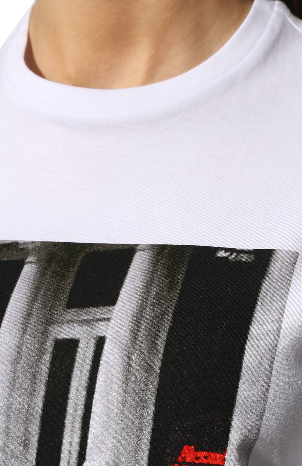 Хлопковая футболка ALEXANDER MCQUEEN белого цвета по цене 34950 руб., арт. 701258/QZAFT, фото 5 Хлопковая футболка ALEXANDER MCQUEEN, арт. 701258/QZAFT, фото 5