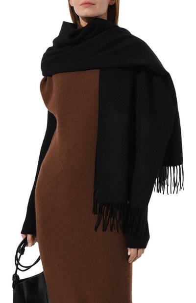 Кашемировый шарф EMPORIO ARMANI черного цвета по цене 69800 руб., арт. 635225/0A460, фото 2 Кашемировый шарф EMPORIO ARMANI, арт. 635225/0A460, фото 2