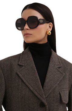 Женские солнцезащитные очки DIOR EYEWEAR темно-коричневого цвета, арт. DI0RB0BBY R1U 20A1 | Фото 2 (Тип очков: С/з; Нос: Не проставлено; Материал: Металл; Региональные ограничения белый список (Axapta Mercury): Не проставлено; Оптика Гендер: оптика-женское; Очки форма: Oversized)