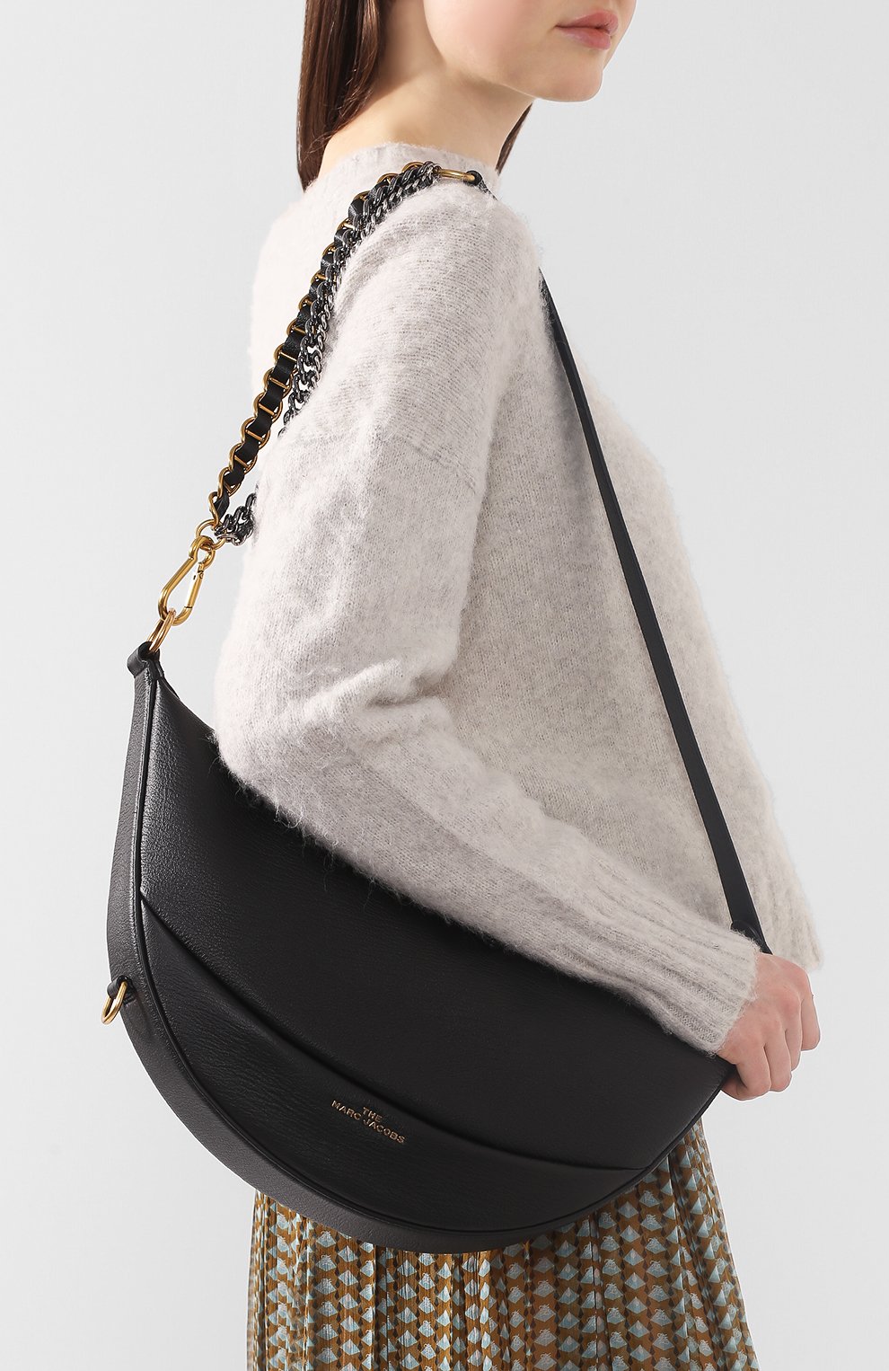 Сумка the eclipse MARC JACOBS (THE) черного цвета по цене 55100 руб., арт. M0016233, фото 2 Сумка the eclipse MARC JACOBS (THE), арт. M0016233, фото 2