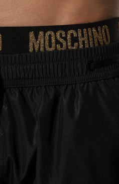 Мужские плавки-шорты MOSCHINO черного цвета, арт. A4218/9305 | Фото 4 (Принт: Без принта; Материал внешн�ий: Синтетический материал; Материал сплава: Проставлено; Нос: Не проставлено; Мужское Кросс-КТ: плавки-шорты)