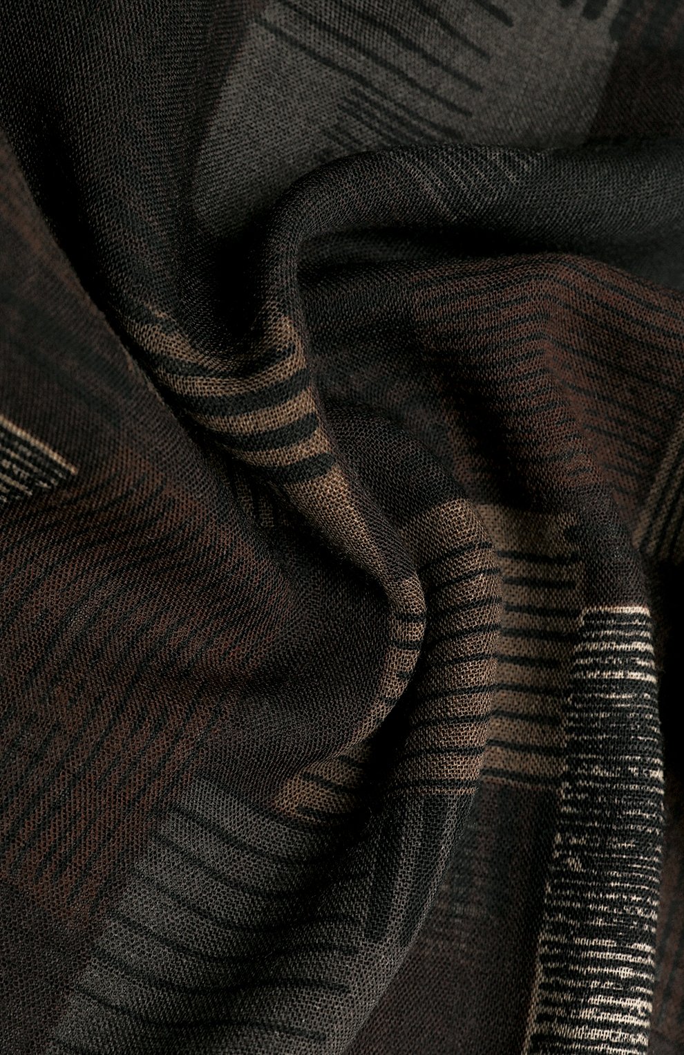 Шерстяной шарф CORNELIANI коричневого цвета по цене 21950 руб., арт. 92B347-3829023, фото 4 Шерстяной шарф CORNELIANI, арт. 92B347-3829023, фото 4