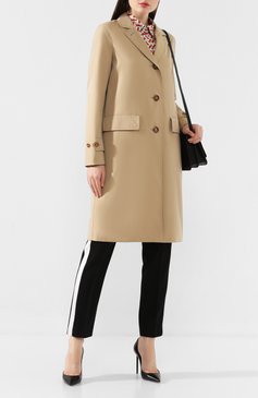 Женский плащ burberry farringdon BURBERRY бежевого цвета, арт. 8015485 | Фото 2 (Рукава: Длинные; Материал внутренний: Не назначено; Длина (верхняя одежда): До колена; Материал сплава: Проставлено; Материал внешний: Хлопок; Стили: Классический; Драгоценные камни: Проставлено; Материал подклада: Хлопок; Статус проверки: Проверена категория)