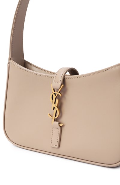 Сумка le 5 à 7 mini SAINT LAURENT бежевого цвета по цене 231000 руб., арт. 710318/2R20W/2721, фото 3 Сумка le 5 à 7 mini SAINT LAURENT, арт. 710318/2R20W/2721, фото 3