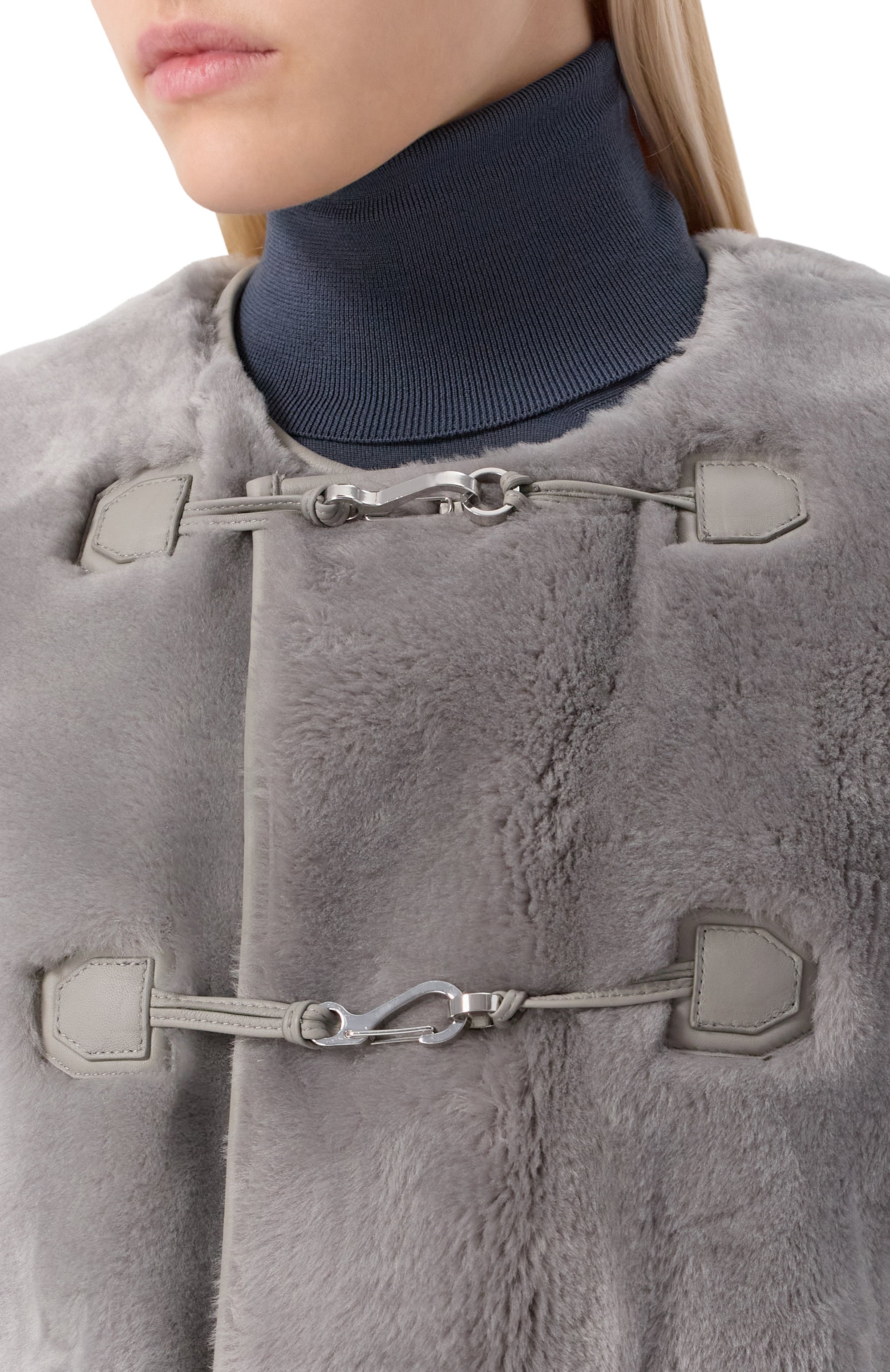 Дубленка из овчины TOTEME серого цвета по цене 362000 руб., арт. 254-WR00150-LE0165, фото 5 Дубленка из овчины TOTEME, арт. 254-WR00150-LE0165, фото 5