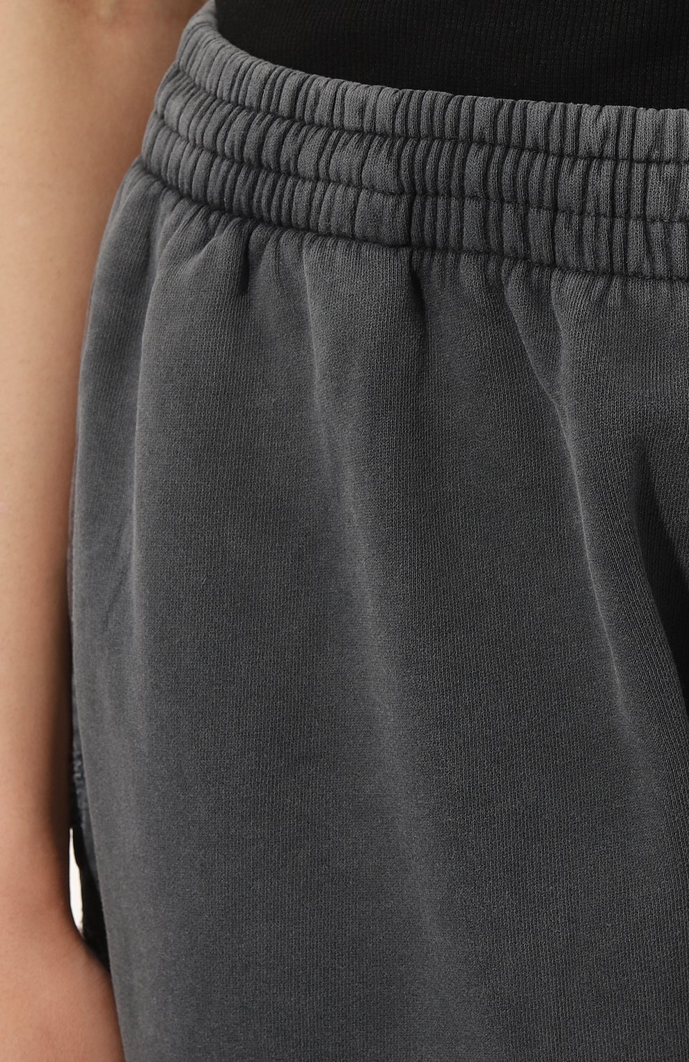 Хлопковые брюки MAINLESS темно-серого цвета по цене 28500 руб., арт. PT23-02-07-GR, фото 5 Хлопковые брюки MAINLESS, арт. PT23-02-07-GR, фото 5