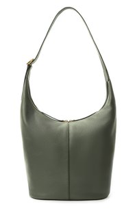 Темно-зеленый