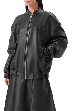 Женский кожаный бомбер BATS черного цвета, арт. FW22_BM/001 | Фото 3 (Рукава: Длинные; Материал подклада: Вискоза; Длина (верхняя одежда): Короткие; Материал внешний: Натуральная кожа; Кросс-КТ: Куртка, Легкие; Материал сплава: Проставлено; Драгоценные камни: Проставлено; Региональные ограничения белый список (Axapta Mercury): Не проставлено; Стили: Гранж)