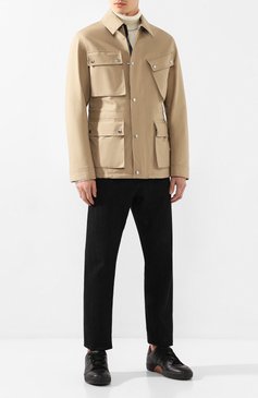 Мужская хлопковая куртка BERLUTI бежевого цвета, арт. R160FL34-001 | Фото 2 (Материал подклада: Купро; Материал внешний: Хлопок; Рукава: Длинные; Длина (верхняя одежда): Коротки�е; Мужское Кросс-КТ: Верхняя одежда; Кросс-КТ: Ветровки, Куртка, Легкие; Статус проверки: Проверена категория; Драгоценные камни: Проставлено; Материал сплава: Проставлено; Стили: Кэжуэл)