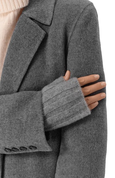 Кашемировые митенки HERNO серого цвета по цене 29050 руб., арт. MANIC006D/71040, фото 2 Кашемировые митенки HERNO, арт. MANIC006D/71040, фото 2