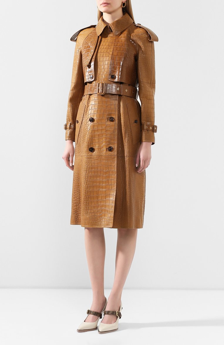 Женский тренч из кожи аллигатора BURBERRY светло-коричневого цвета, арт. 4560871 | Фото 3 (Рукава: Длинные; Женское Кросс-КТ: Замша и кожа; Длина (верхняя одежда): До колена; Стили: Классический, Кэжуэл; Материал внешний: Экзотическая кожа; Кросс-КТ: Куртка)