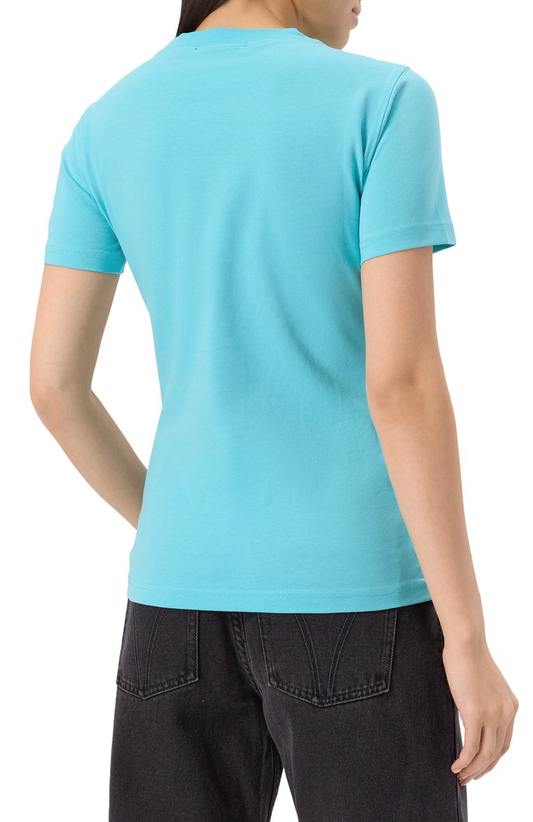 Женская хлопковая футболка VERSACE JEANS COUTURE бирюзового цвета, арт. 78HAHC01/CJ02C | Фото 4 (Длина (для топов): Стандартные; Рукава: Короткие; Материал внешний: Хлопок; Стили: Кэжуэл; Женское Кросс-КТ: Футболка-одежда; Принт: С принтом)