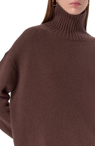 Кашемировый свитер FTC коричневого цвета по цене 79200 руб., арт. 920-0221, фото 5 Кашемировый свитер FTC, арт. 920-0221, фото 5