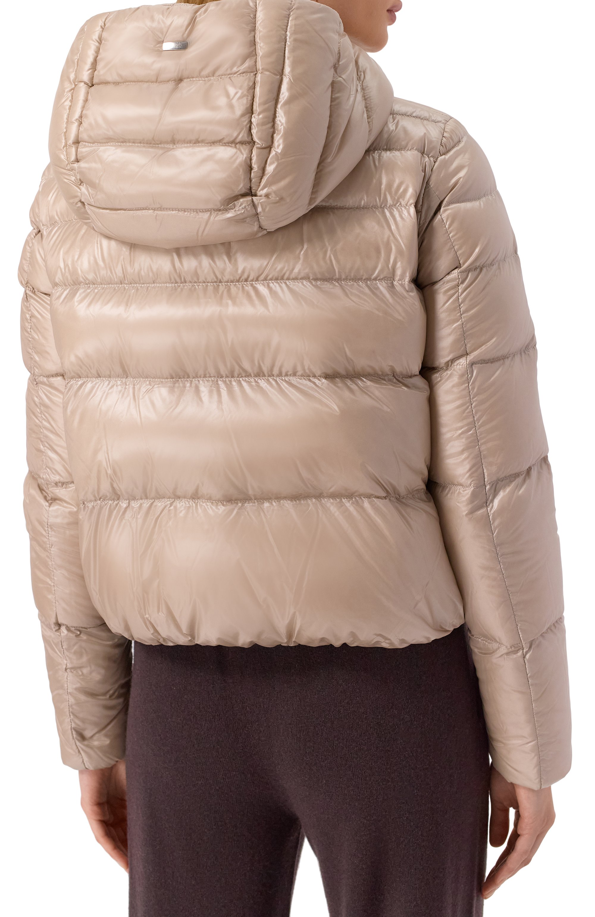 Пуховик HERNO бежевого цвета по цене 85300 руб., арт. PI00124DR/12017Z, фото 4 Пуховик HERNO, арт. PI00124DR/12017Z, фото 4