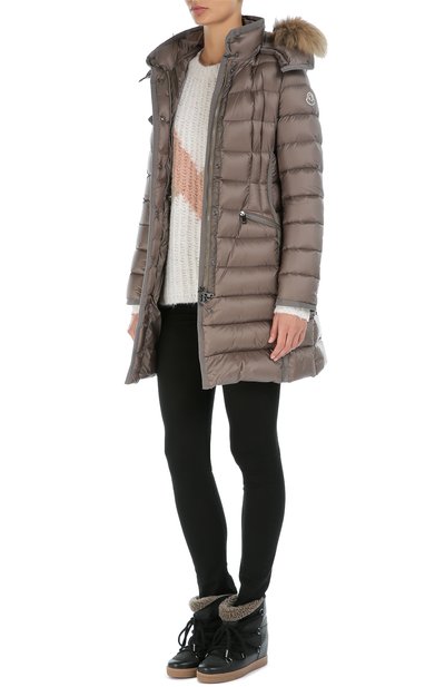 Приталенный стеганый пуховик с меховой отделкой капюшона MONCLER, арт. B2-093-49900-15-53048, фото 2