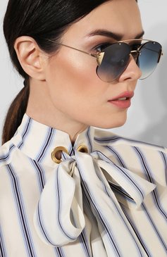 Женские солнцезащитные очки DIOR EYEWEAR синего цвета, арт. DI0RSTR0NGER 000 NE | Фото 2 (Региональные ограничения белый список (Axapta Mercury): Не проставлено, RU; Нос: Не проставлено; Тип очков: С/з; Статус проверки: Проверено, Проверена категория; Материал сплава: Проверено; Оптика Гендер: оптика-женское; Очки форма: Овальные, Авиаторы)