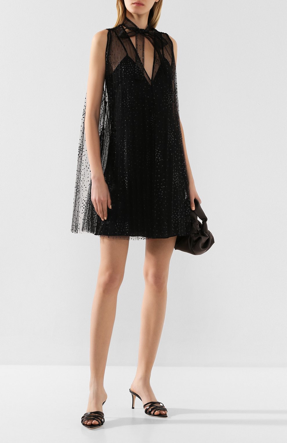 Платье REDVALENTINO черного цвета по цене 92550 руб., арт. TR3VAM20/4RL, фото 2 Платье REDVALENTINO, арт. TR3VAM20/4RL, фото 2