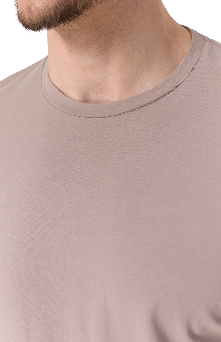 Мужская хлопковый лонгслив CORNELIANI темно-бежевого цвета, арт. 25G591-2525028 | Фото 5 (Материал внешний: Хлопок; Рукава: Длинные; Длина (для топов): Стандартные; Принт: Без принта; Стили: Кэжуэл; Мужское Кросс-КТ: Футболка-одежда; Кросс-КТ: Джерси; Детали: Без декора; Автоматизация ТО: Проставлено; Автоматизация состава: Проставлено)