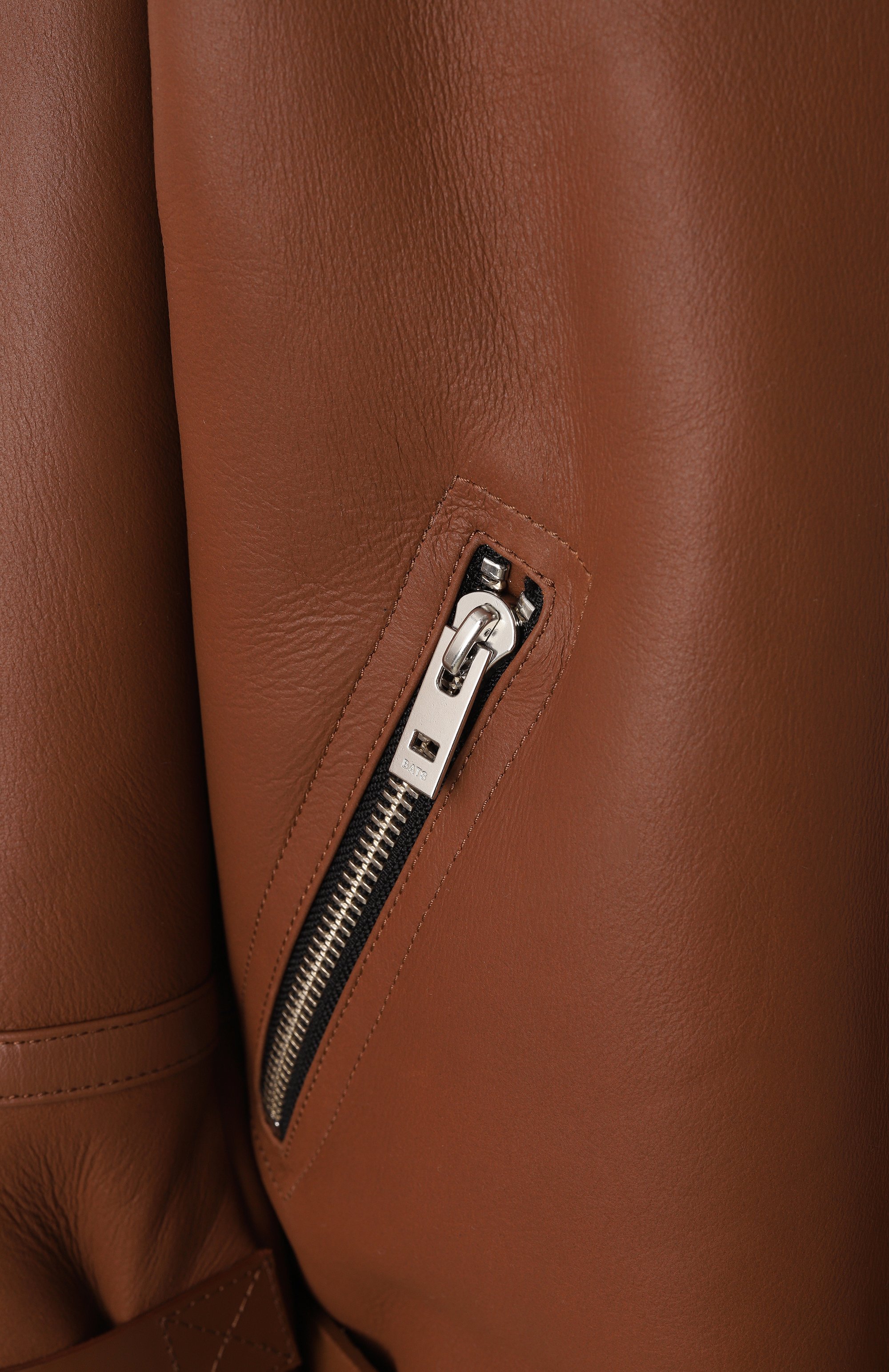 Дубленка из овчины BATS коричневого цвета по цене 165000 руб., арт. FW22_SA_004, фото 6 Дубленка из овчины BATS, арт. FW22_SA_004, фото 6