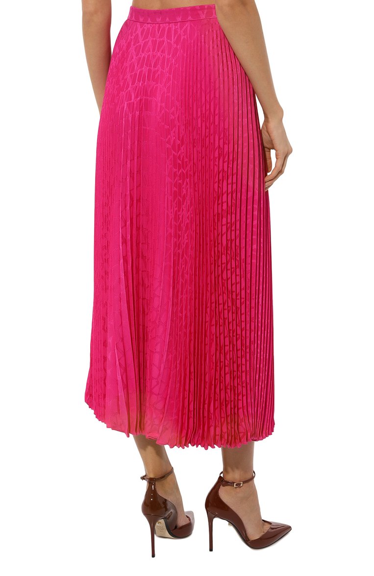 Женская шелковая юбка VALENTINO фуксия цвета, арт. 3B3RAA907TK | Фото 4 (Длина Ж (юбки, платья, шорты): Миди; Женское Кросс-КТ: юбка-плиссе; Материал внешний: Шелк; Стили: Романтичный)