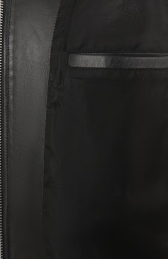 Мужской кожаный бомбер BURBERRY черного цвета, арт. 8091757 | Фото 7 (Материал подклада: Купро; Материал внешний: Натуральная кожа; Длина (верхняя одежда): Короткие; Рукава: Длинные; Кросс-КТ: Легкие, бомбер; Стили: Кэжуэл; Мужское Кросс-КТ: Кожа и замша; Принт: Без принта; Автоматизация ТО: Проставлено; Автоматизация состава: Проставлено; Детали: Без декора)