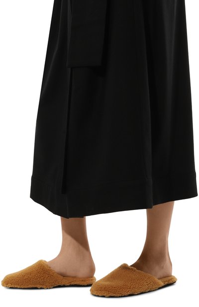 Домашние туфли из овчины HOMERS AT HOME бежевого цвета по цене 19950 руб., арт. 19456/CURLY, фото 3 Домашние туфли из овчины HOMERS AT HOME, арт. 19456/CURLY, фото 3