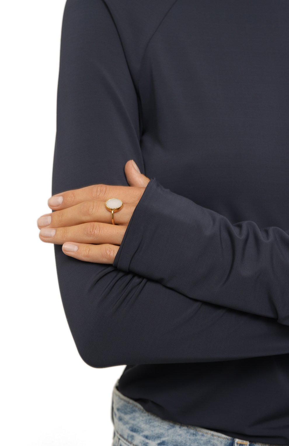 Кольцо HANKA_IN белого цвета по цене 15600 руб., арт. KAR-BAT1-AGBC-5M/G0LD, фото 2 Кольцо HANKA_IN, арт. KAR-BAT1-AGBC-5M/G0LD, фото 2