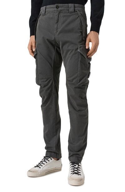 Хлопковые брюки-карго C.P. COMPANY темно-серого цвета по цене 28200 руб., арт. 19CMPA730A005529G, фото 3 Хлопковые брюки-карго C.P. COMPANY, арт. 19CMPA730A005529G, фото 3