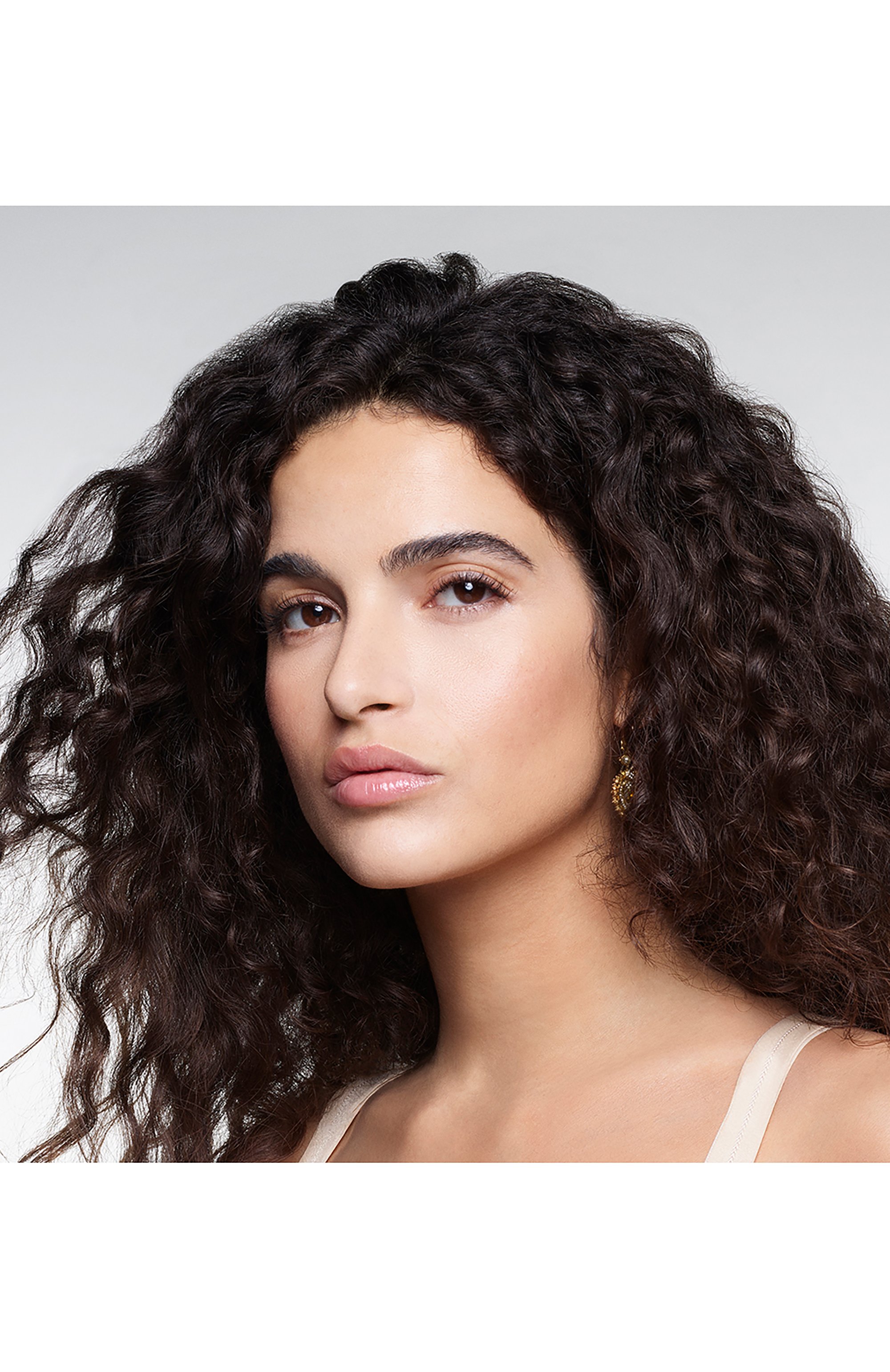 Консилер для лица everlast concealer, оттенок 18 medium (11ml) DOLCE & GABBANA цвета по цене 4490 руб., арт. 8057971186112, фото 4 Консилер для лица everlast concealer, оттенок 18 medium (11ml) DOLCE & GABBANA, арт. 8057971186112, фото 4