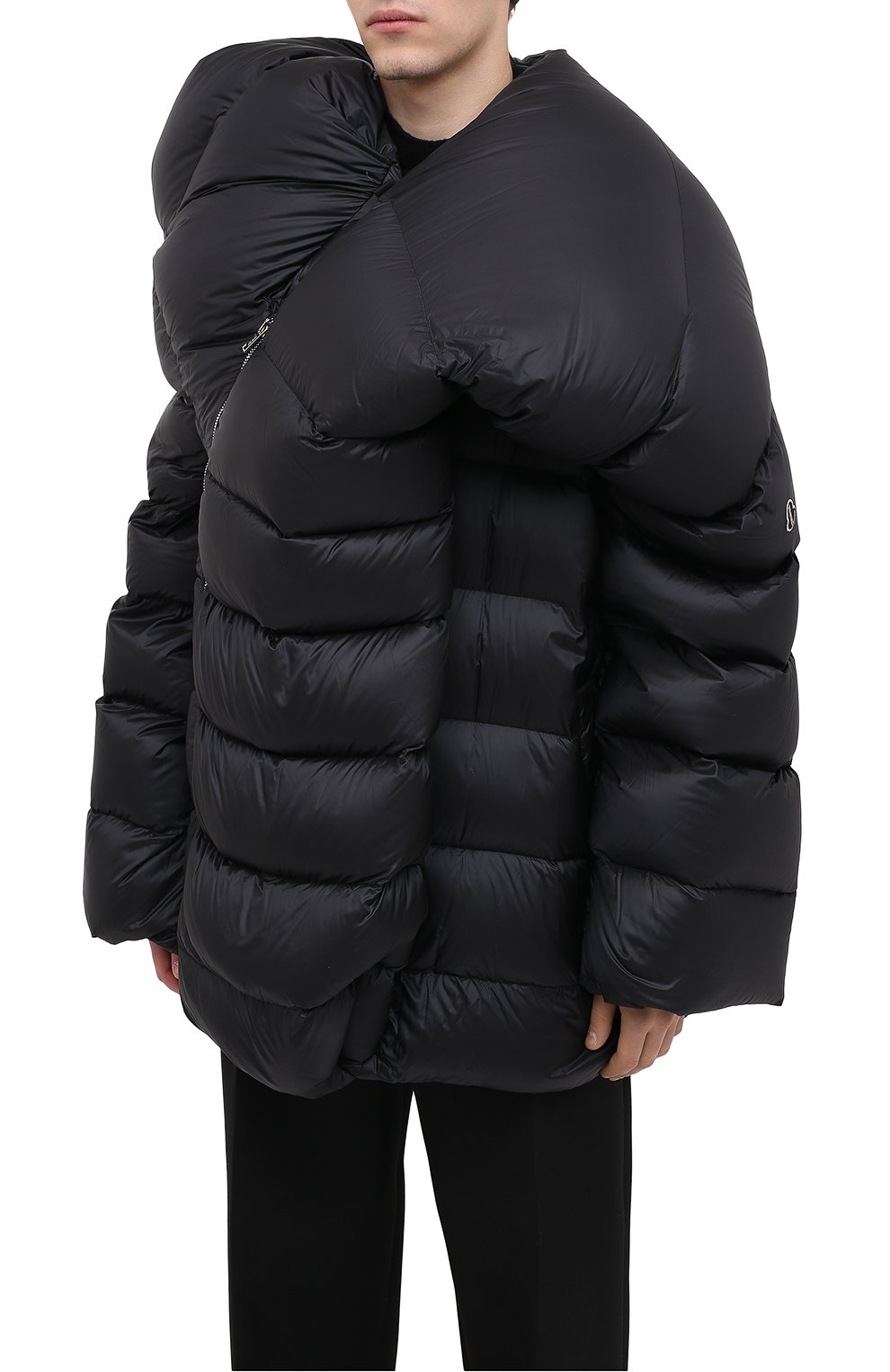 Пуховик moncler + rick owens MONCLER черного цвета по цене 167500 руб., арт. MU20F0002/C0594, фото 3 Пуховик moncler + rick owens MONCLER, арт. MU20F0002/C0594, фото 3