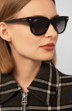 Женские солнцезащитные очки RAY-BAN черного цвета, арт. 2168-901/71 | Фото 2 (Региональные ограничения белый список (Axapta Mercury): RU; Тип очков: С/з; Статус проверки: Проверено, Проверена категория; Очки форма: Прямоугольные)