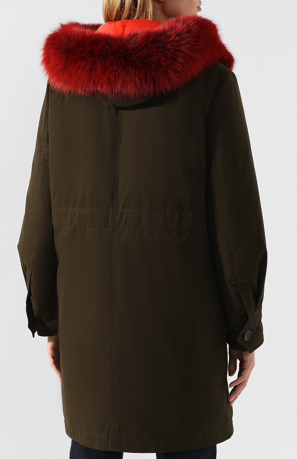 Утепленная парка с капюшоном MONCLER хаки цвета по цене 263000 руб., арт. D2-093-49398-10-57900, фото 4 Утепленная парка с капюшоном MONCLER, арт. D2-093-49398-10-57900, фото 4
