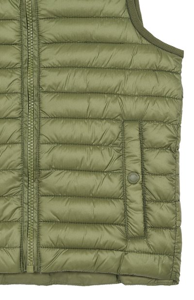 Утепленный жилет BOMBOOGIE хаки цвета по цене 16950 руб., арт. VK 8413 KJ6, фото 3 Утепленный жилет BOMBOOGIE, арт. VK 8413 KJ6, фото 3