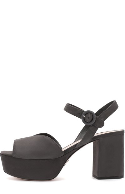 Замшевые босоножки на устойчивом каблуке и платформе PRADA серого цвета по цене 85000 руб., арт. 1XP39A-8-F0471-B085, фото 3 Замшевые босоножки на устойчивом каблуке и платформе PRADA, арт. 1XP39A-8-F0471-B085, фото 3