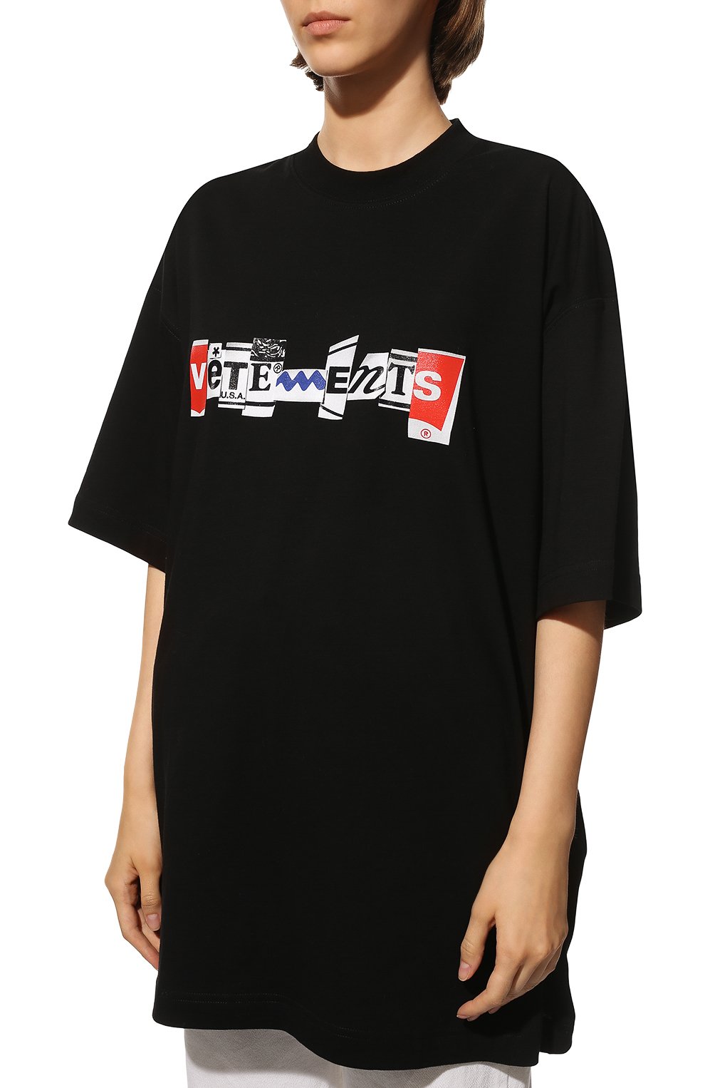 Хлопковая футболка VETEMENTS черного цвета по цене 38900 руб., арт. UA53TR220B 1611/W, фото 3 Хлопковая футболка VETEMENTS, арт. UA53TR220B 1611/W, фото 3
