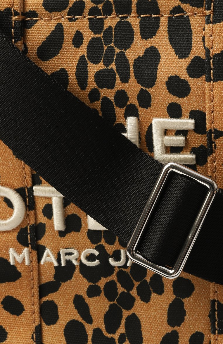 Женская сумка the tote bag small MARC JACOBS (THE) леопардового цвета, арт. 2R4HTT028H03 | Фото 3 (Материал: Текстиль; Ремень/цепочка: На ремешке; Размер: small)