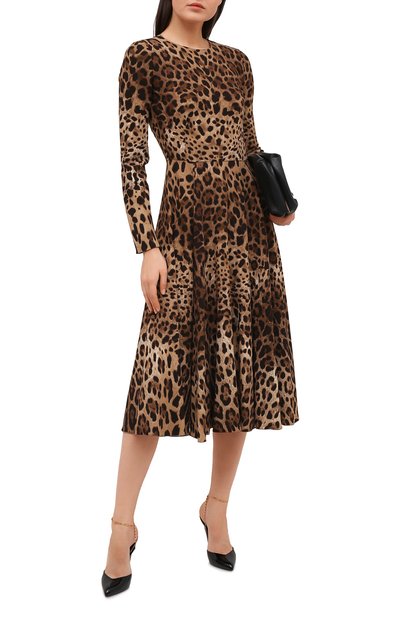 Платье из вискозы DOLCE & GABBANA леопардового цвета по цене 236500 руб., арт. F6H0IT/FSRKI, фото 2 Платье из вискозы DOLCE & GABBANA, арт. F6H0IT/FSRKI, фото 2