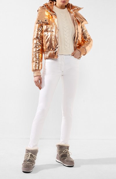 Замшевые сапоги yves salomon x moon boot YVES SALOMON бежевого цвета по цене 53250 руб., арт. 20WAC708XXMERL, фото 2 Замшевые сапоги yves salomon x moon boot YVES SALOMON, арт. 20WAC708XXMERL, фото 2