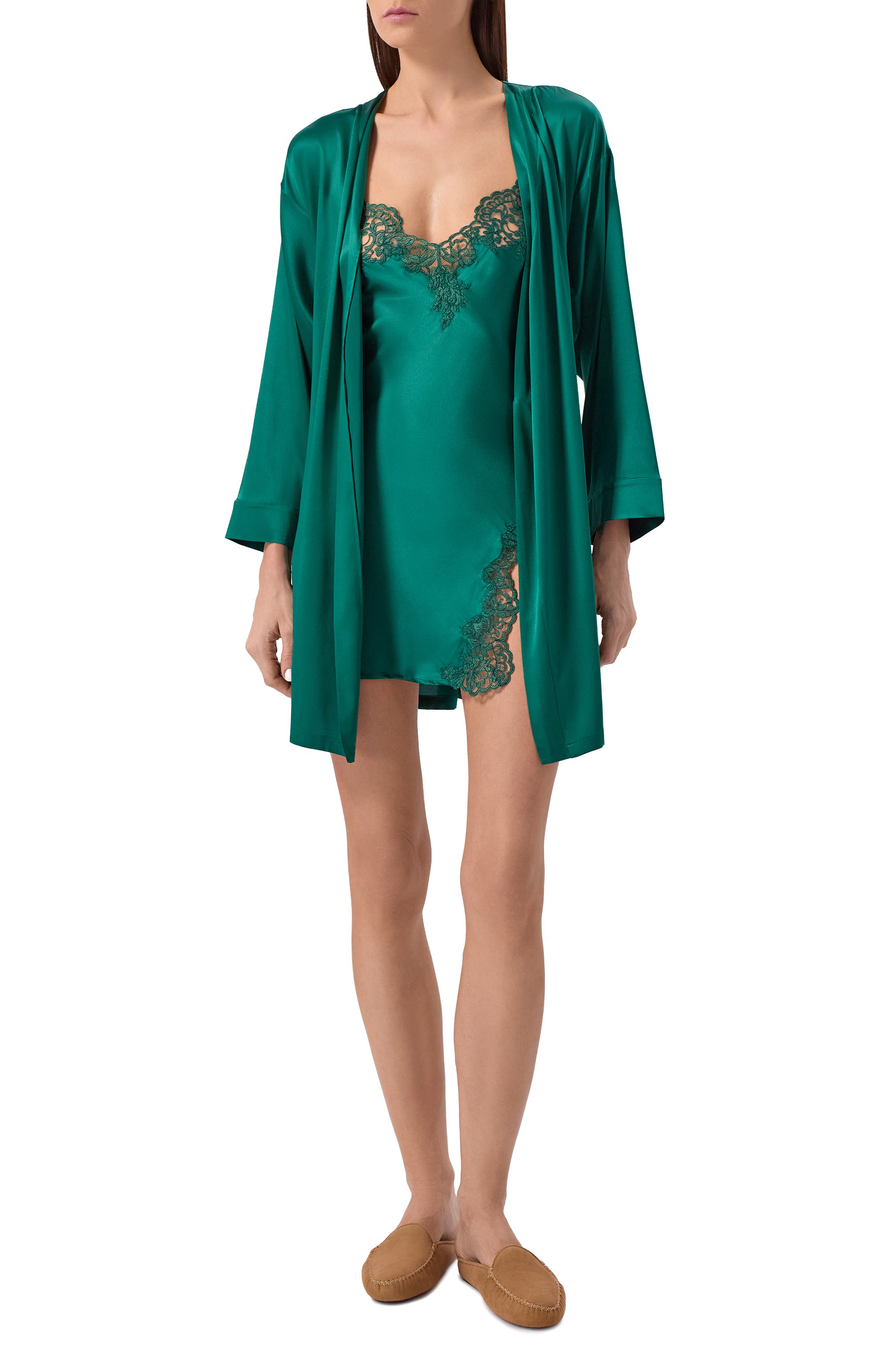 Шелковая сорочка I.D. SARRIERI зеленого цвета по цене 87190 руб., арт. J5320, фото 2 Шелковая сорочка I.D. SARRIERI, арт. J5320, фото 2